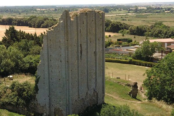 visite-theatralise©AD-Lestempsdaenor-qpiav6hop9v25tihn52rbt7gd3unt1r2xoh6nk7kww Visite théatralisée du site de Broue